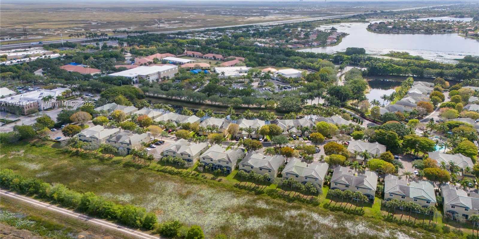 Small Image of 2475 CORDOBA BND, Weston Number 63