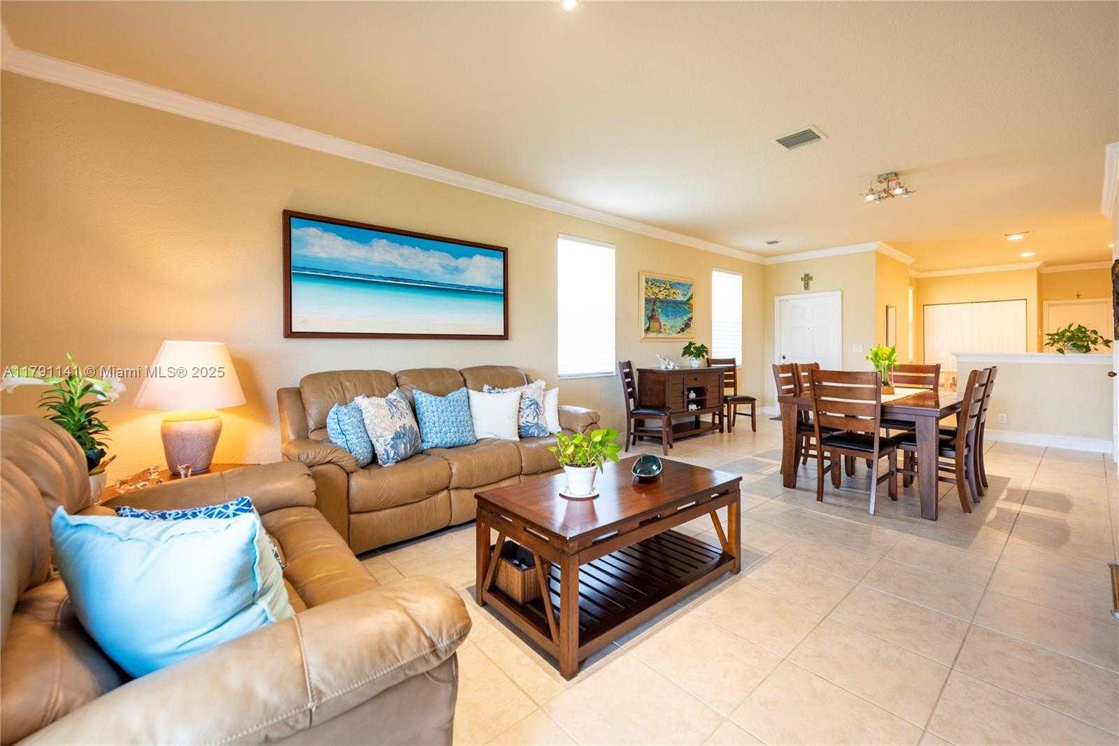 Small Image of 2475 CORDOBA BND, Weston Number 8