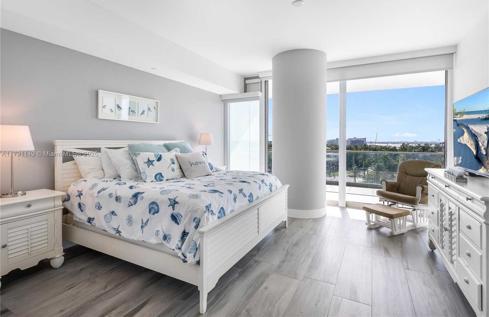 Small Image of 10201 COLLINS AVE #605, Bal Harbour Number 12