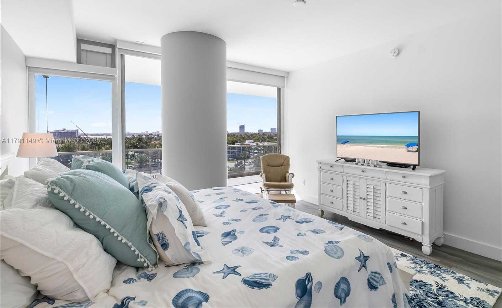 Small Image of 10201 COLLINS AVE #605, Bal Harbour Number 13