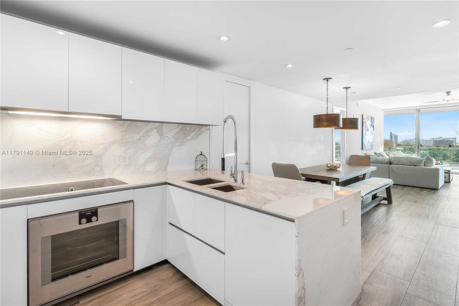 Small Image of 10201 COLLINS AVE #605, Bal Harbour Number 7