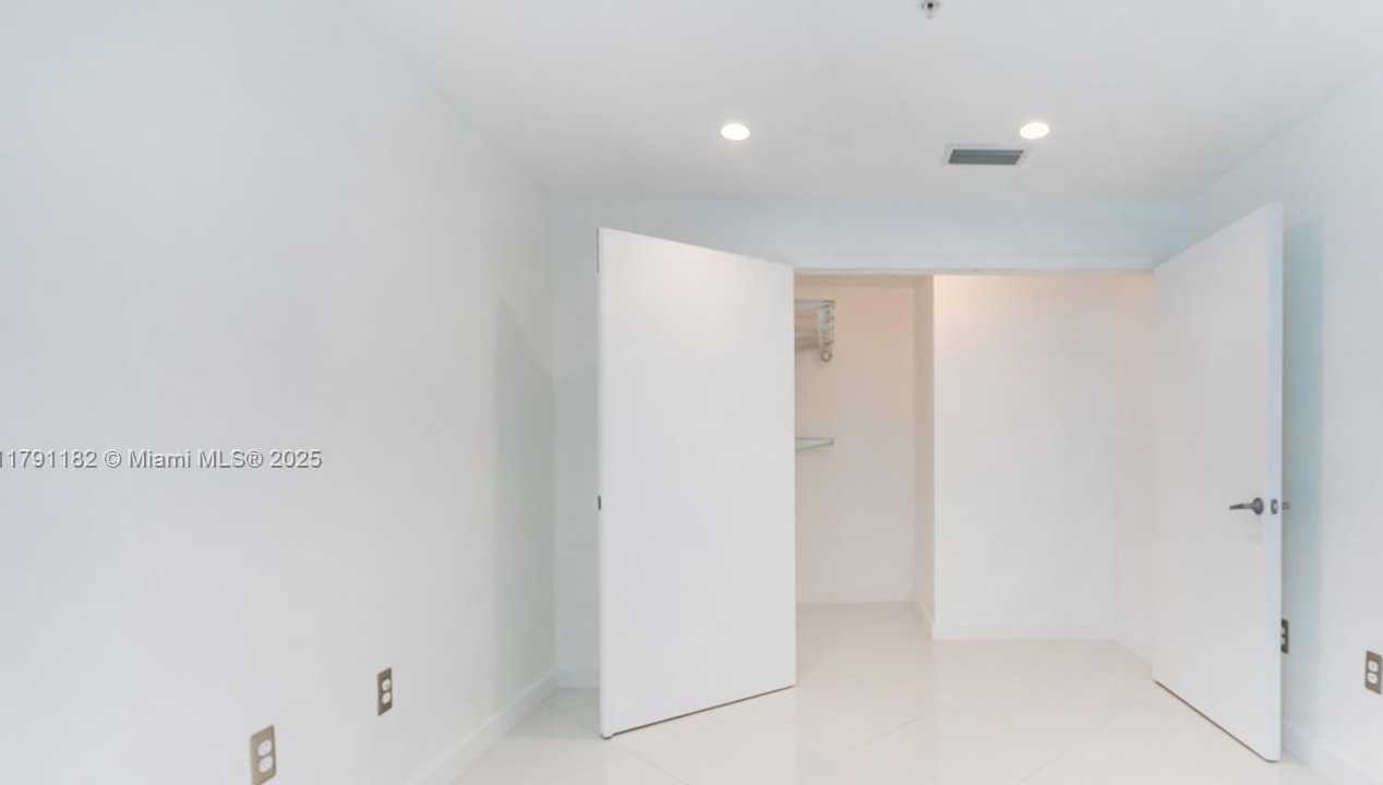 Small Image of 1900 NORTH BAYSHORE DR #2816, Miami Number 11
