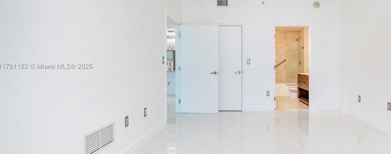 Small Image of 1900 NORTH BAYSHORE DR #2816, Miami Number 19