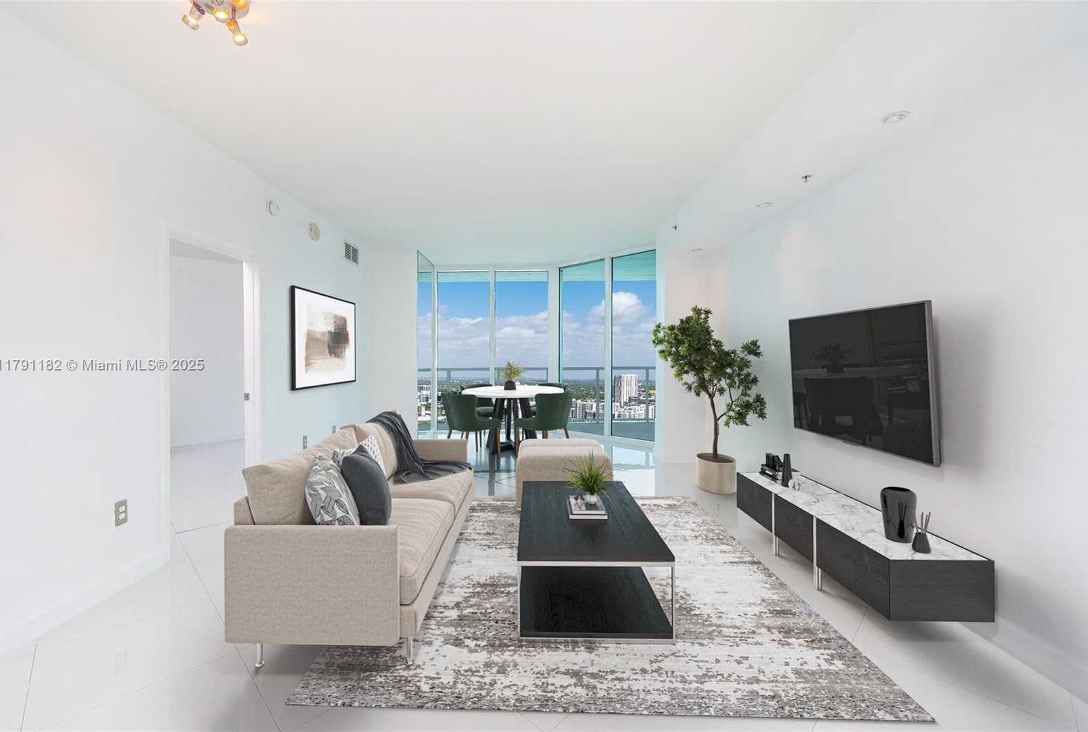 Small Image of 1900 NORTH BAYSHORE DR #2816, Miami Number 2