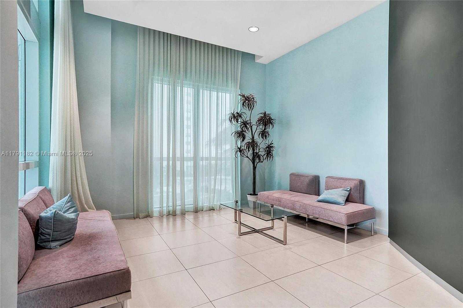 Small Image of 1900 NORTH BAYSHORE DR #2816, Miami Number 34