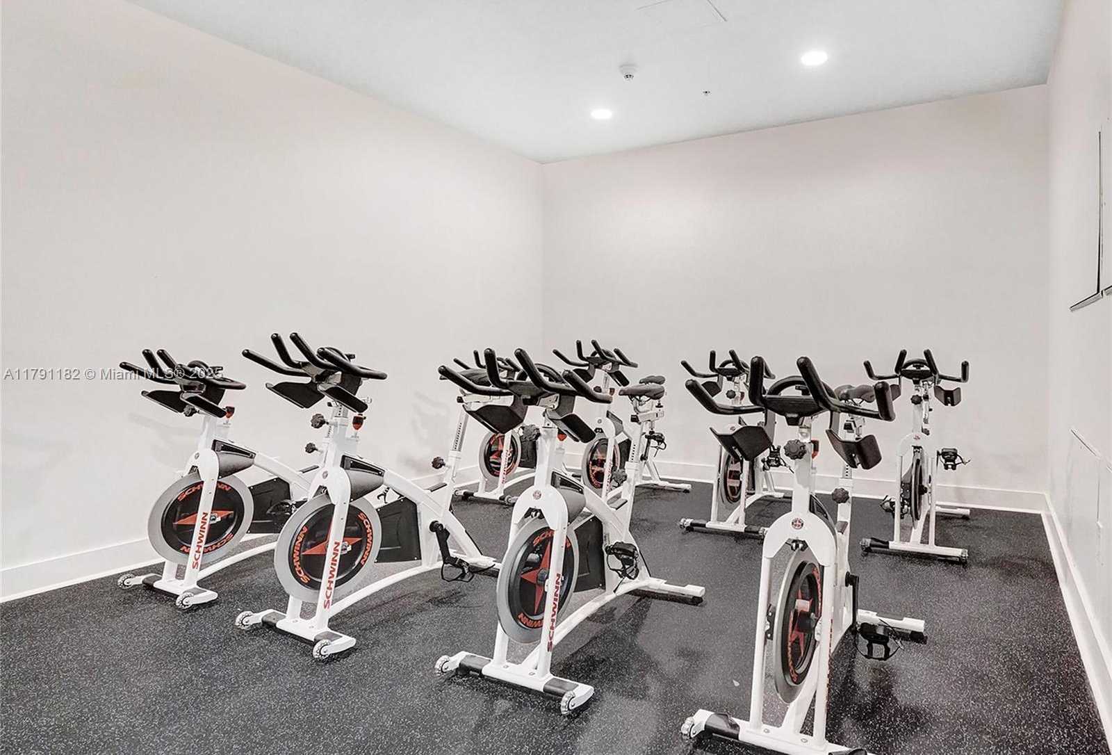 Small Image of 1900 NORTH BAYSHORE DR #2816, Miami Number 37