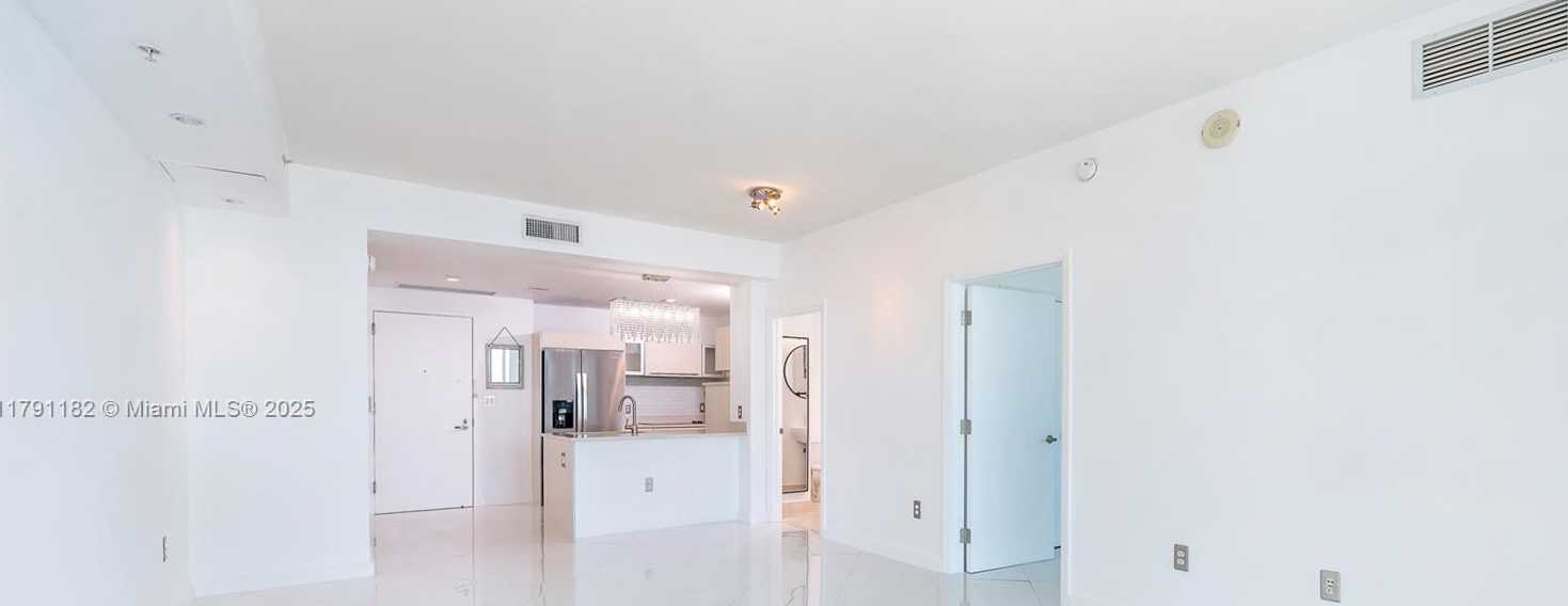 Small Image of 1900 NORTH BAYSHORE DR #2816, Miami Number 4