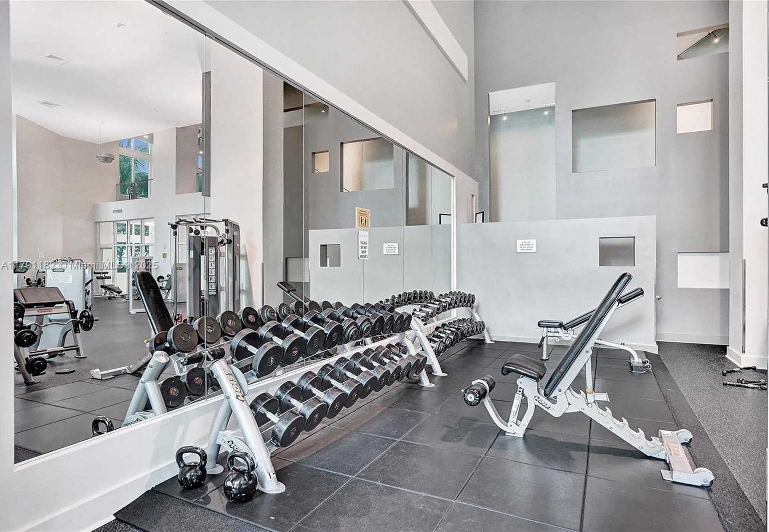 Small Image of 1900 NORTH BAYSHORE DR #2816, Miami Number 40