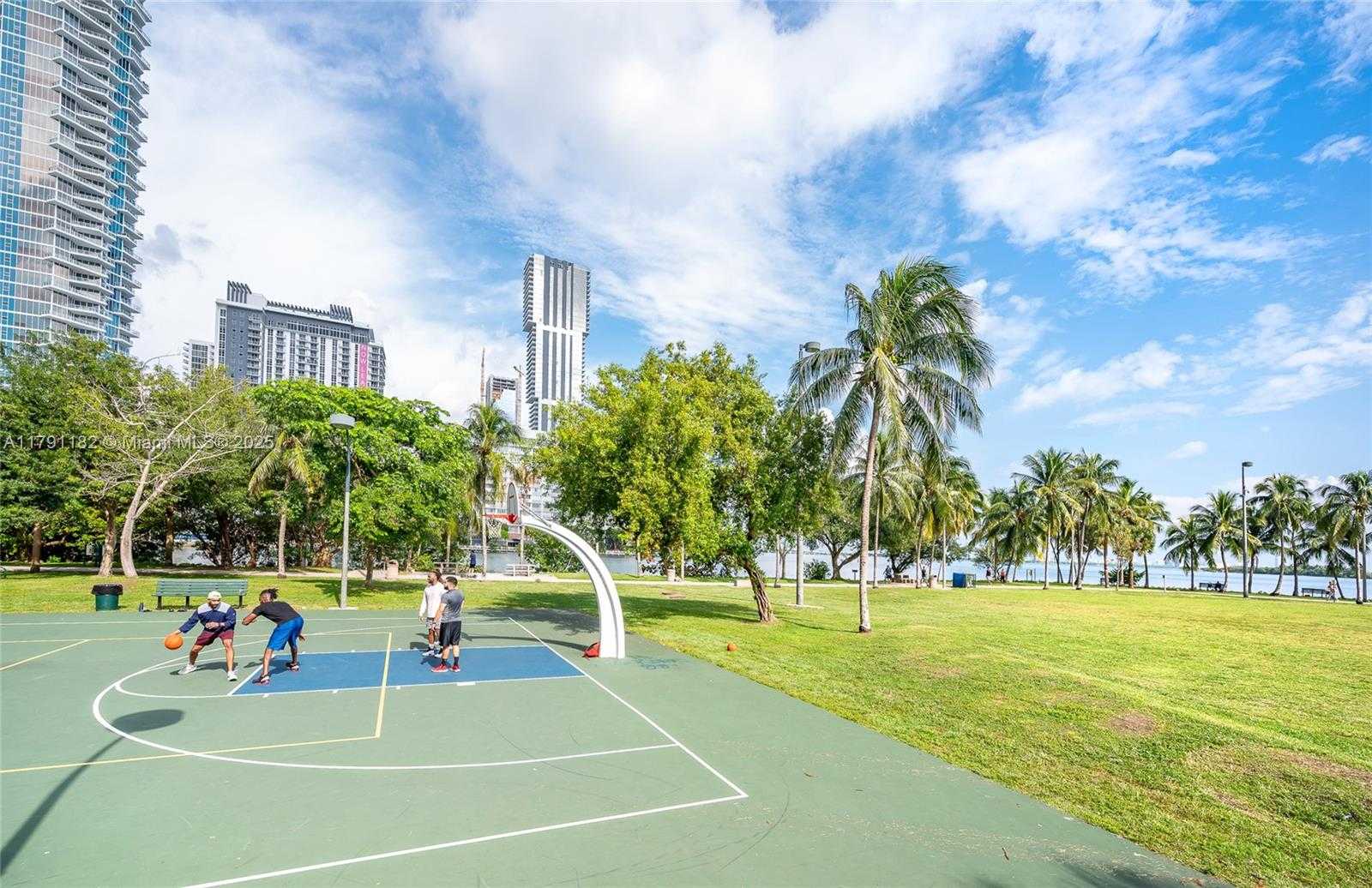 Small Image of 1900 NORTH BAYSHORE DR #2816, Miami Number 44