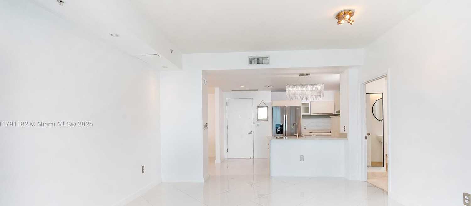 Small Image of 1900 NORTH BAYSHORE DR #2816, Miami Number 5