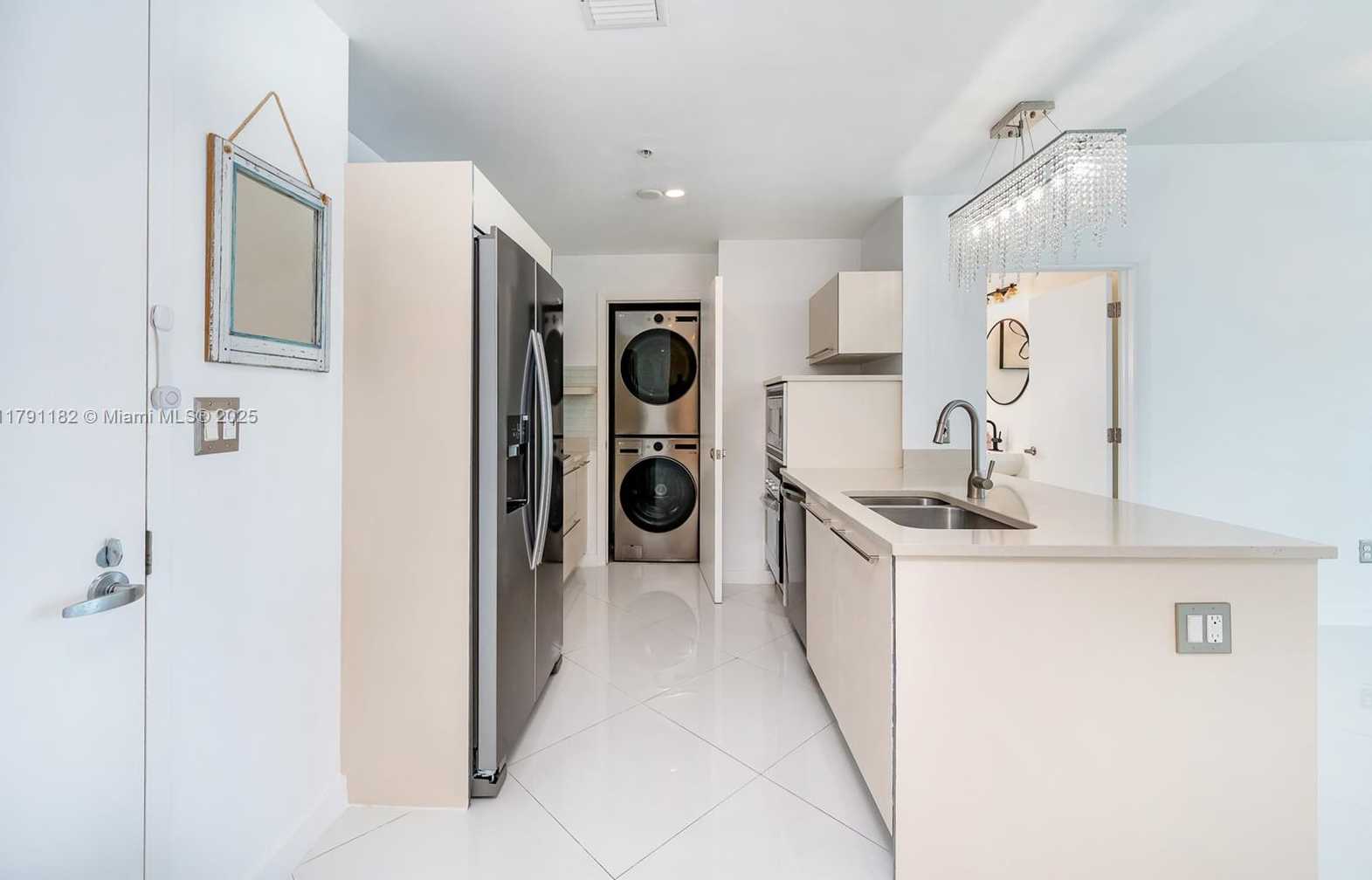 Small Image of 1900 NORTH BAYSHORE DR #2816, Miami Number 7