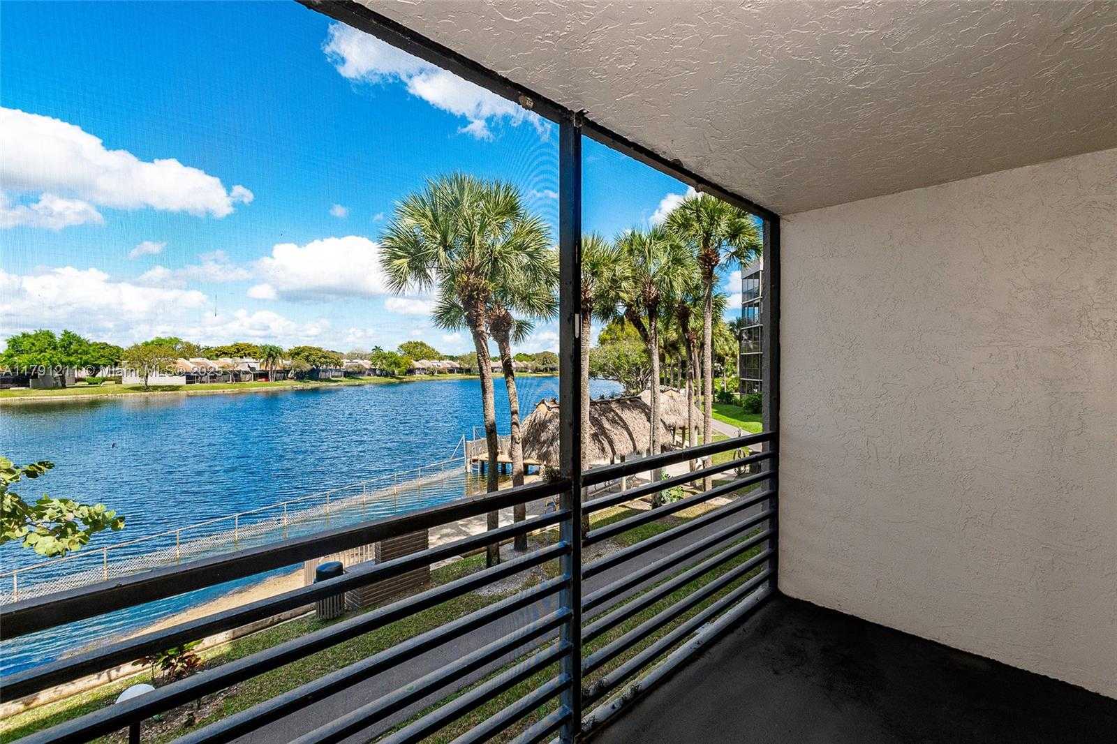Small Image of 1100 COLONY POINT CIR #208, Pembroke Pines Number 21