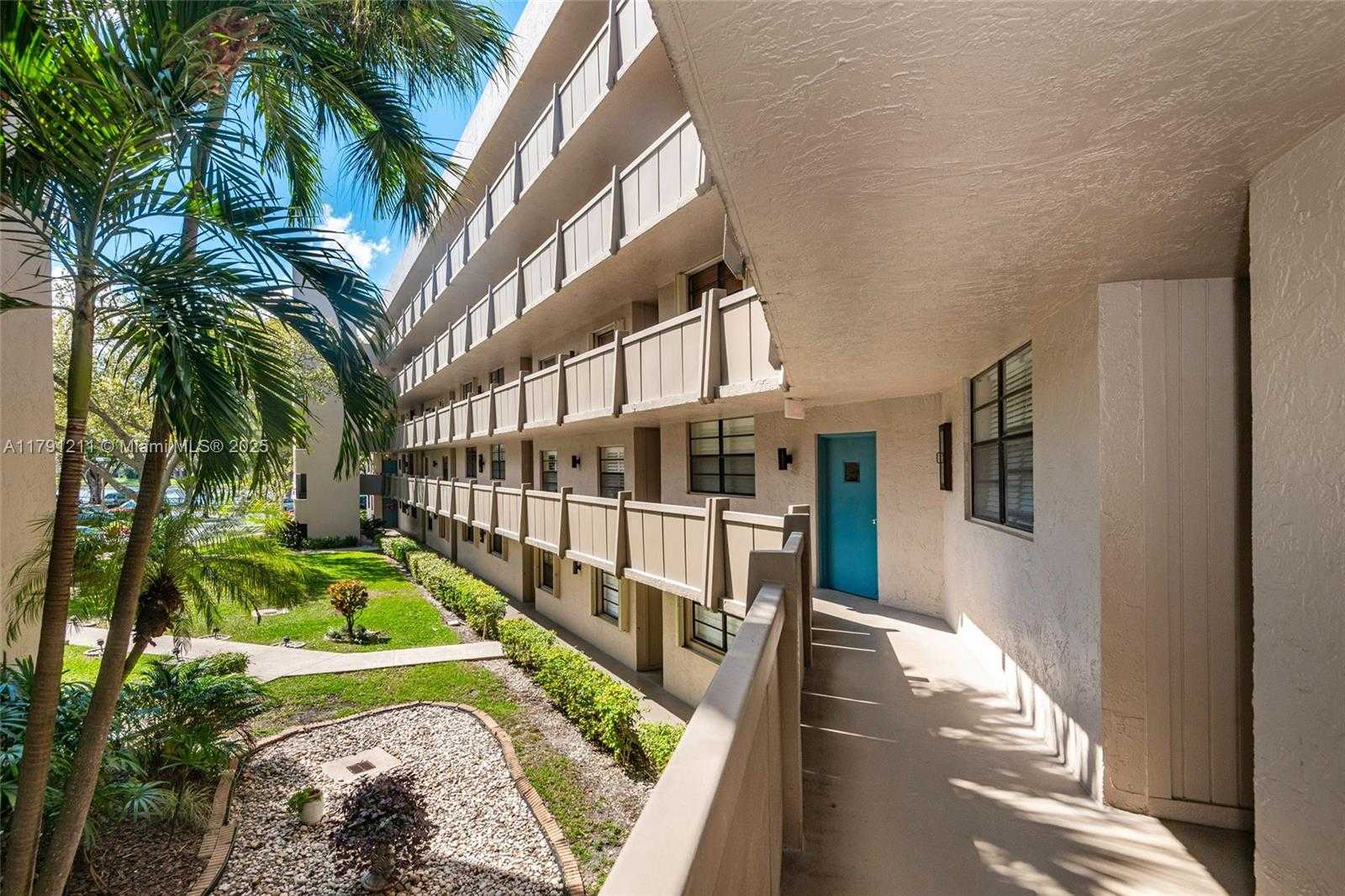 Small Image of 1100 COLONY POINT CIR #208, Pembroke Pines Number 23