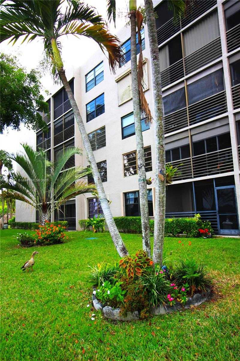 Small Image of 1100 COLONY POINT CIR #208, Pembroke Pines Number 27