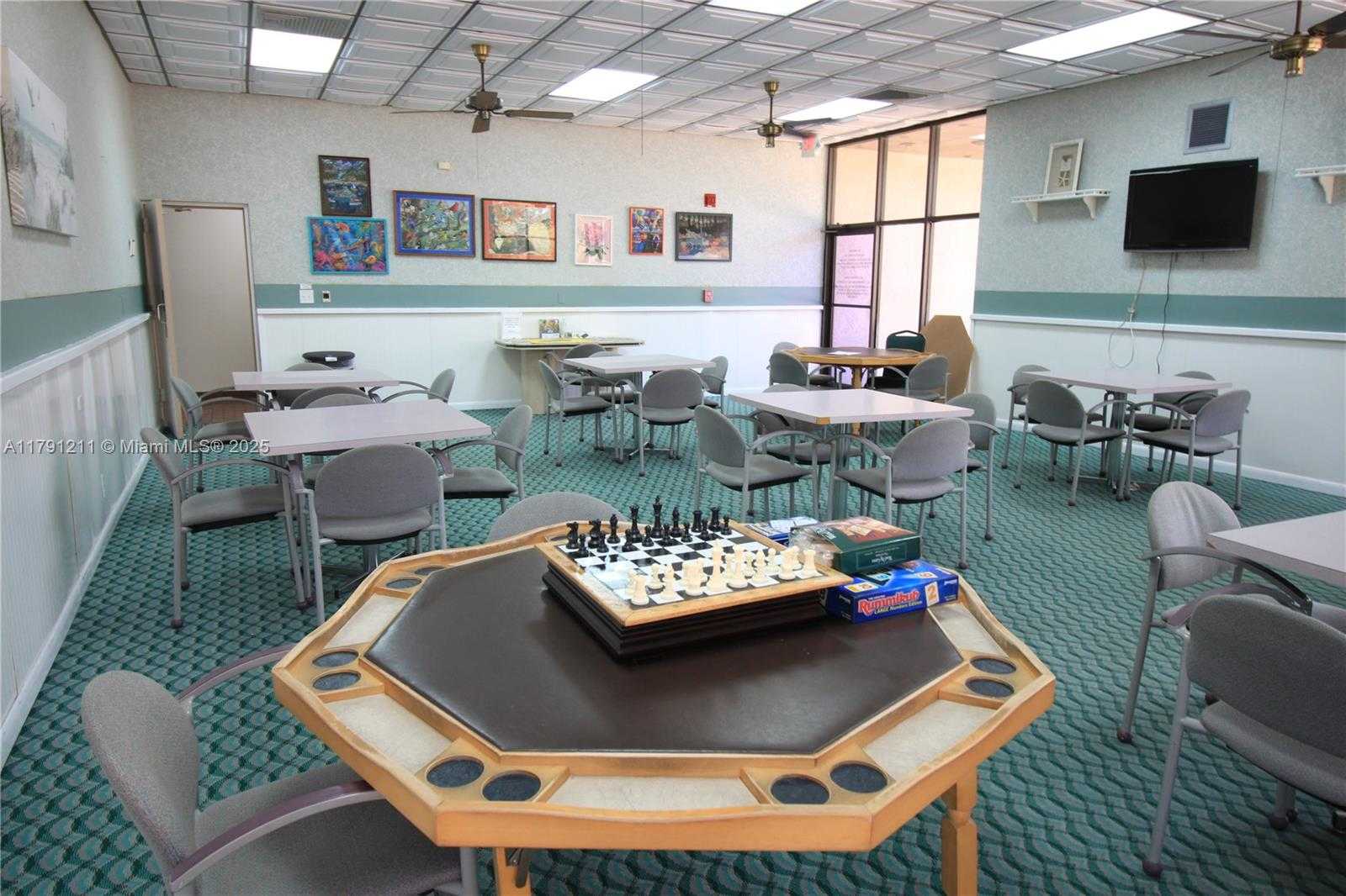 Small Image of 1100 COLONY POINT CIR #208, Pembroke Pines Number 31
