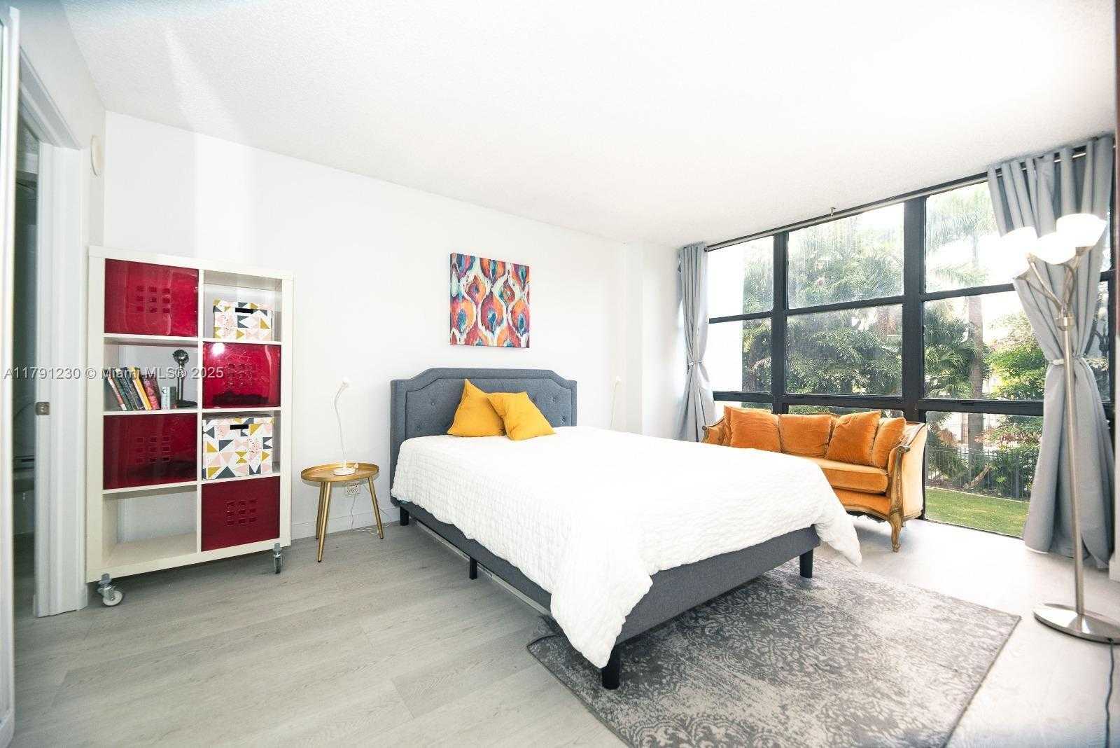 Small Image of 17021 NORTH BAY RD #207, Sunny Isles Beach Number 10