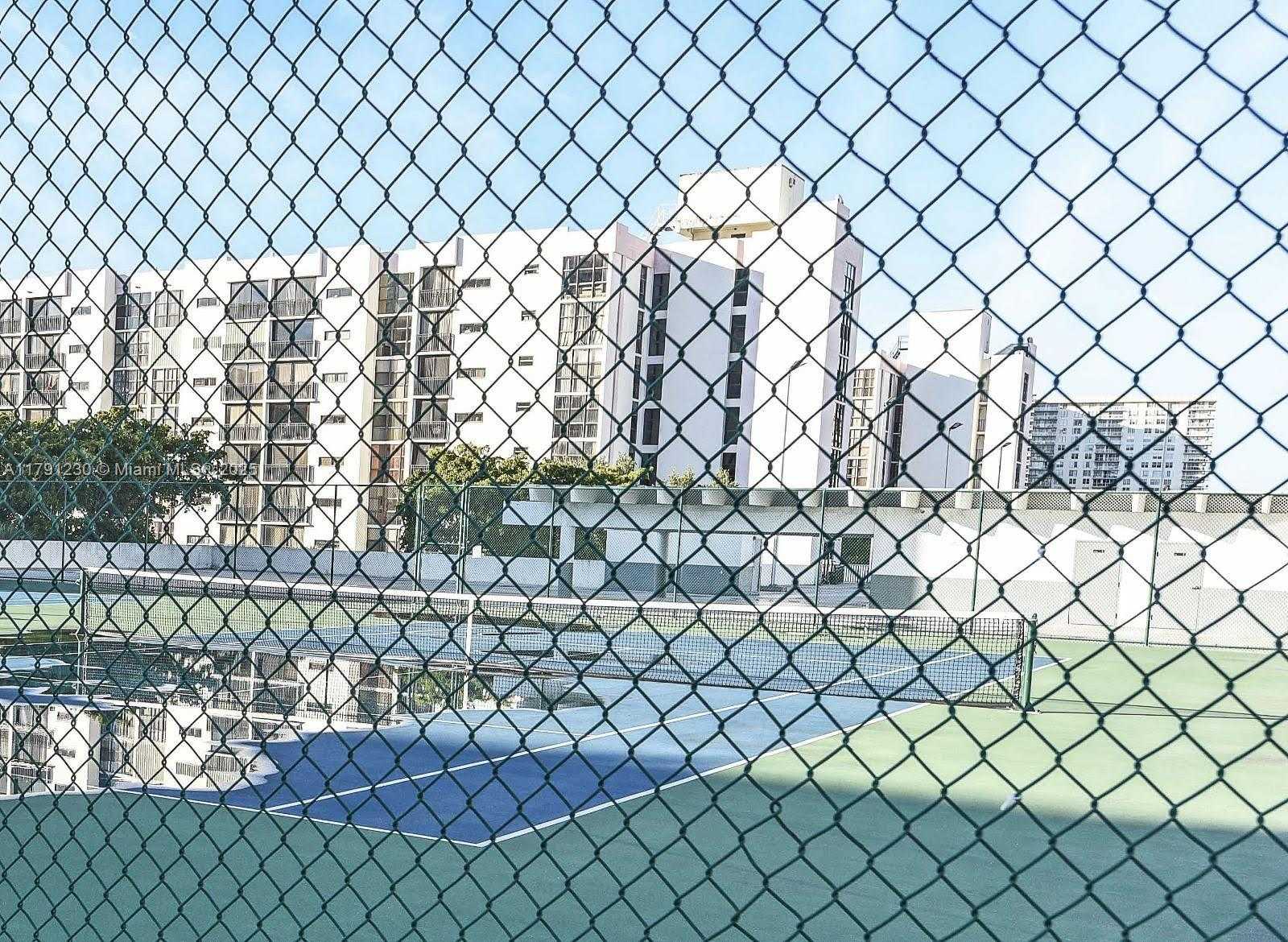Small Image of 17021 NORTH BAY RD #207, Sunny Isles Beach Number 24