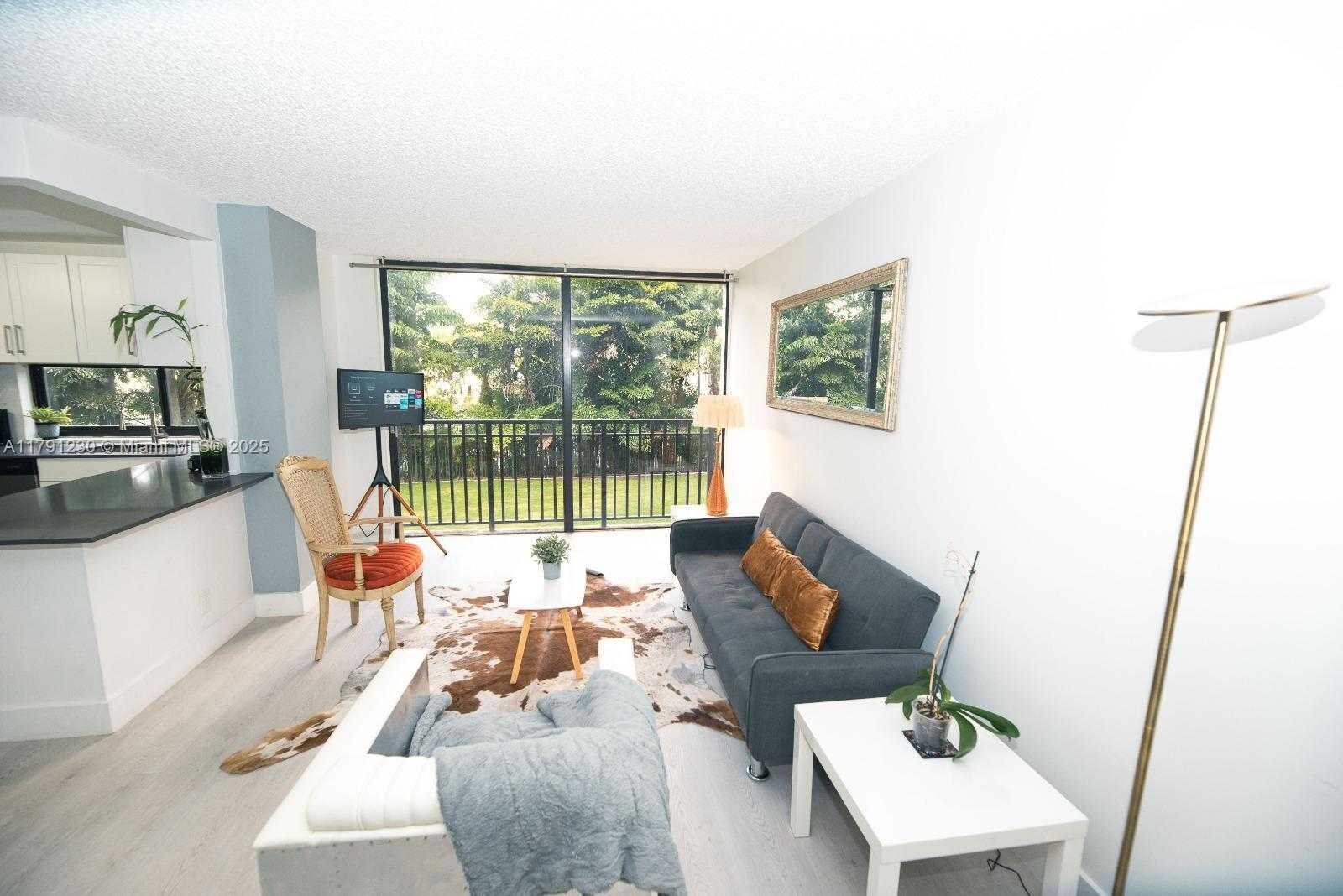 Small Image of 17021 NORTH BAY RD #207, Sunny Isles Beach Number 3
