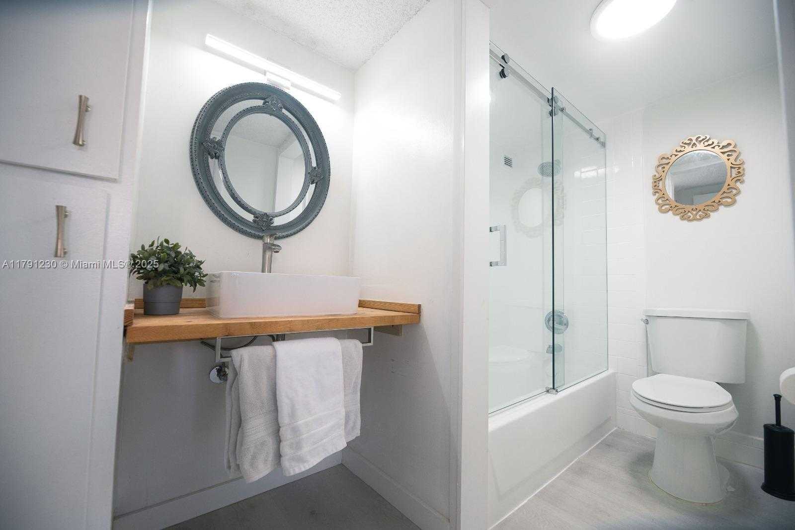 Small Image of 17021 NORTH BAY RD #207, Sunny Isles Beach Number 8