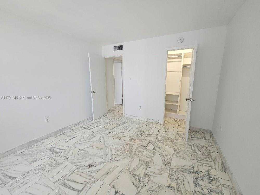 Small Image of 18051 BISCAYNE BLVD #1704, Aventura Number 15