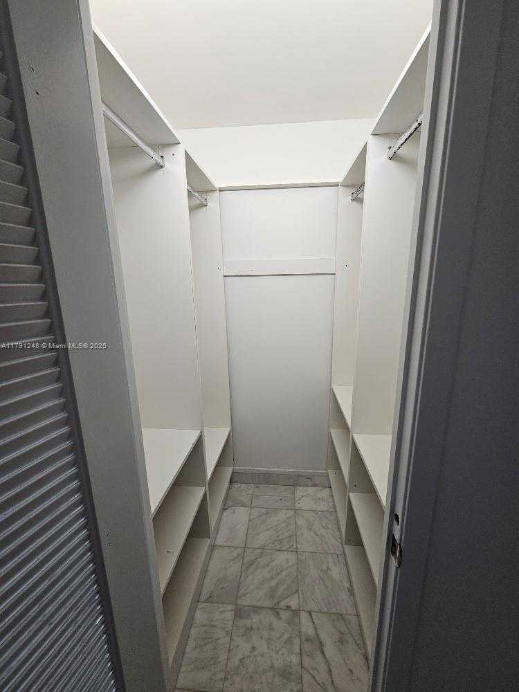 Small Image of 18051 BISCAYNE BLVD #1704, Aventura Number 19