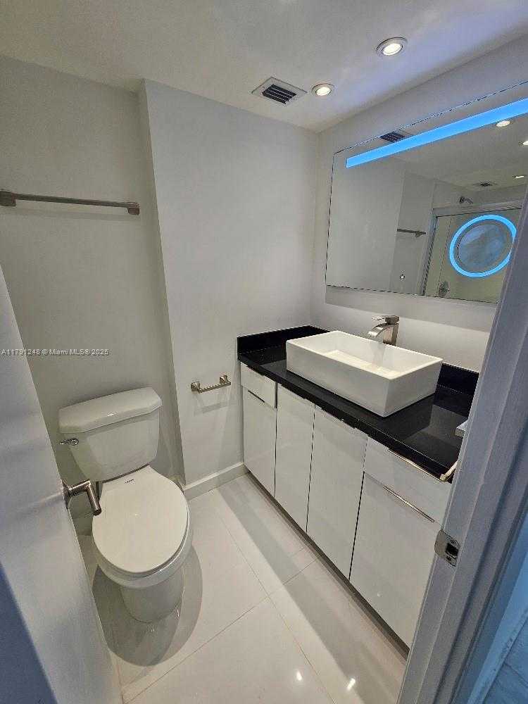 Small Image of 18051 BISCAYNE BLVD #1704, Aventura Number 22
