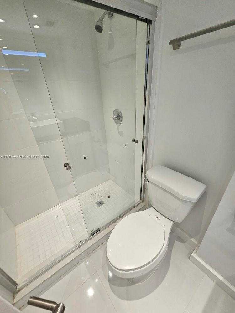 Small Image of 18051 BISCAYNE BLVD #1704, Aventura Number 24