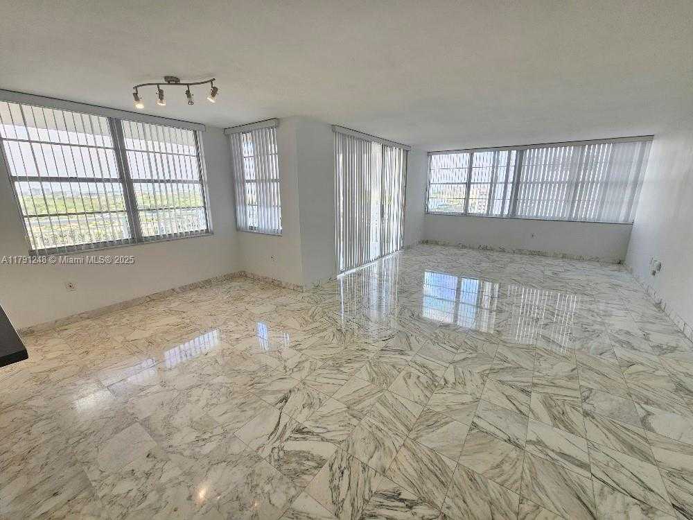 Small Image of 18051 BISCAYNE BLVD #1704, Aventura Number 6
