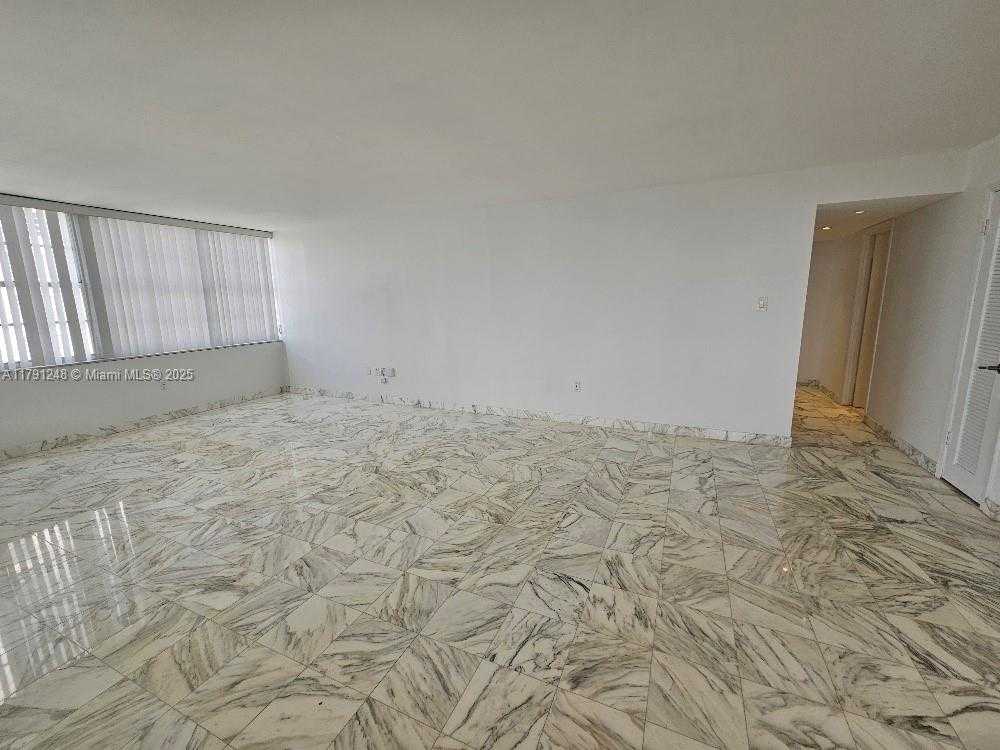 Small Image of 18051 BISCAYNE BLVD #1704, Aventura Number 7