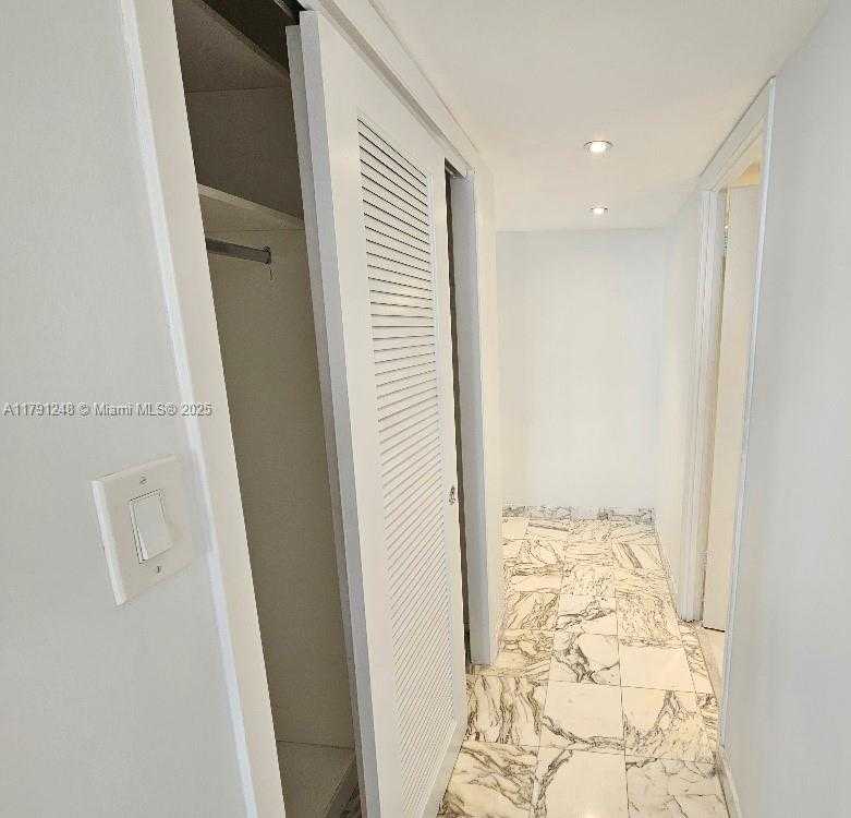 Small Image of 18051 BISCAYNE BLVD #1704, Aventura Number 8