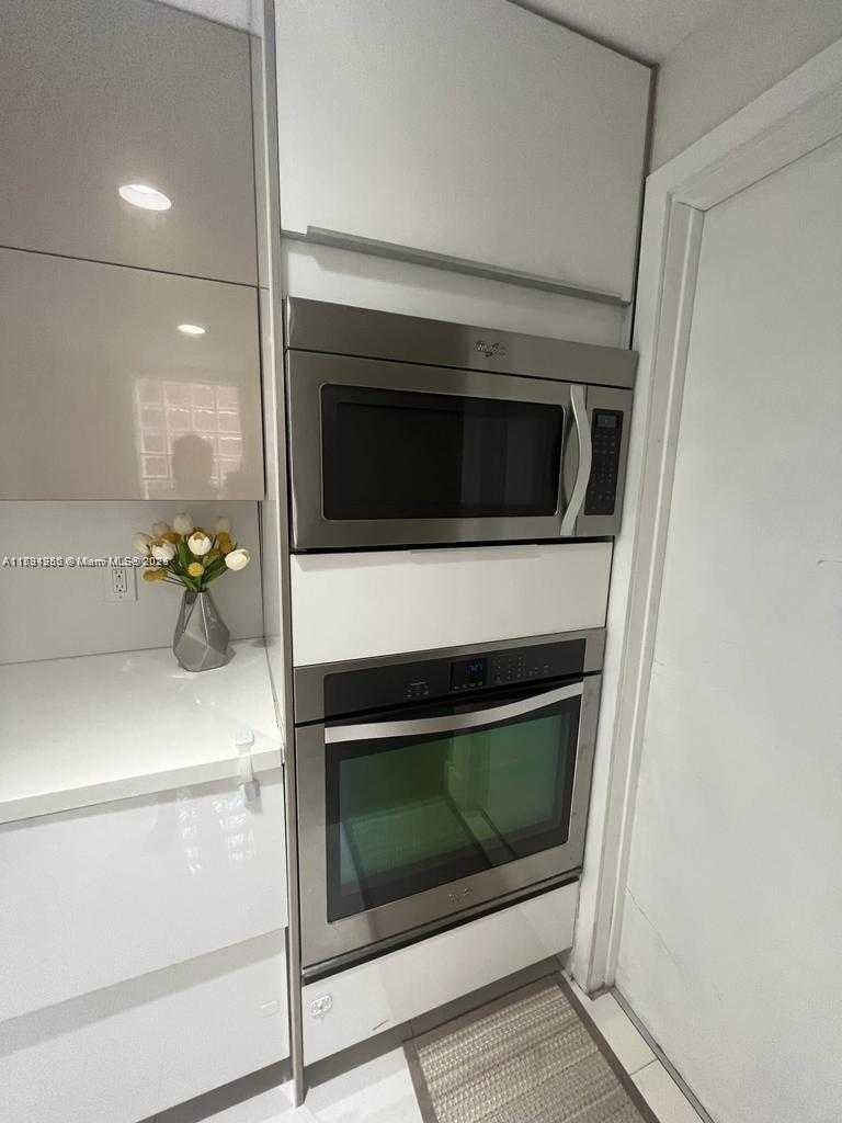 Small Image of 1380 CORONADO RD, Weston Number 10