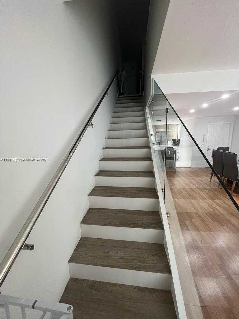 Small Image of 1380 CORONADO RD, Weston Number 13