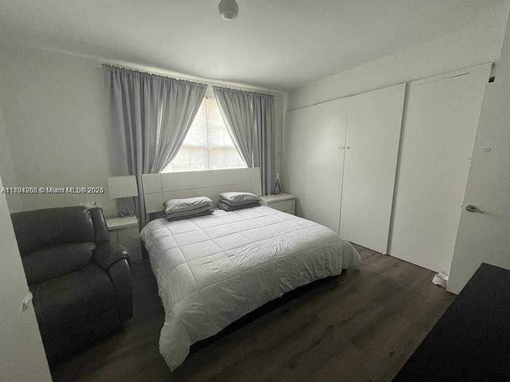 Small Image of 1380 CORONADO RD, Weston Number 14