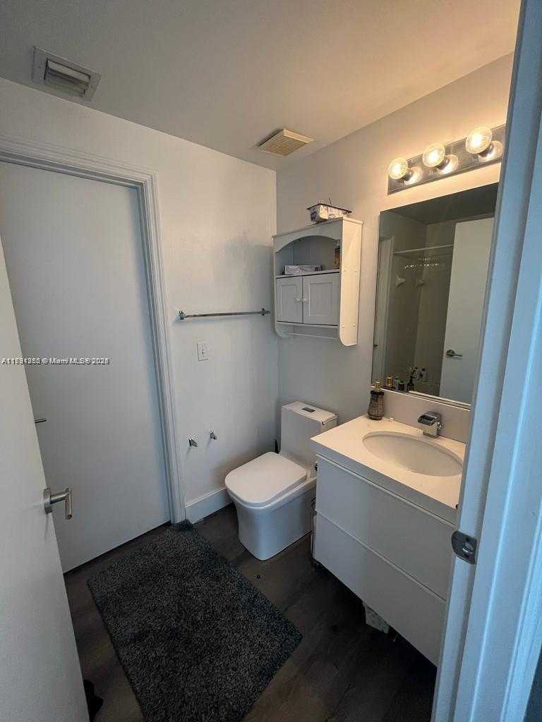 Small Image of 1380 CORONADO RD, Weston Number 22