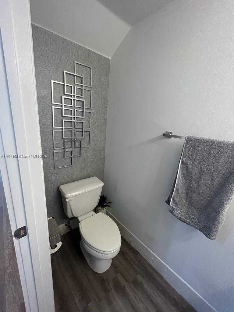 Small Image of 1380 CORONADO RD, Weston Number 23