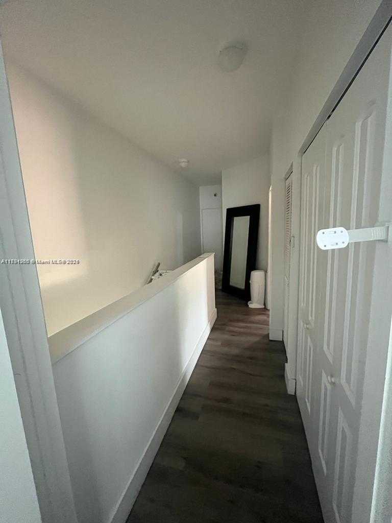 Small Image of 1380 CORONADO RD, Weston Number 25