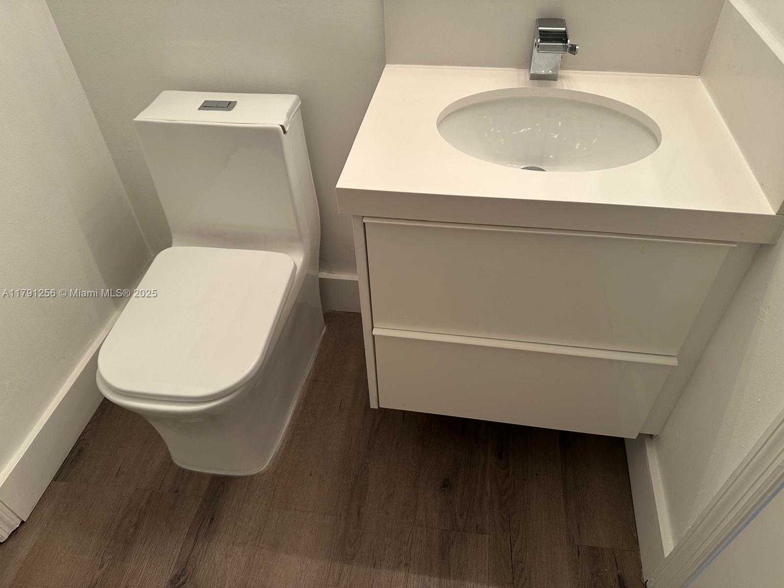 Small Image of 1380 CORONADO RD, Weston Number 34