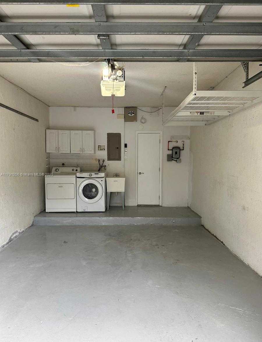 Small Image of 1380 CORONADO RD, Weston Number 35