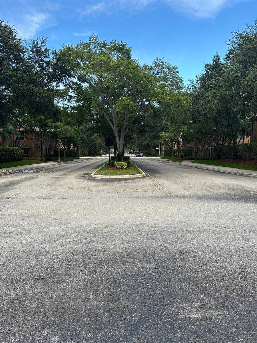 Small Image of 1380 CORONADO RD, Weston Number 40
