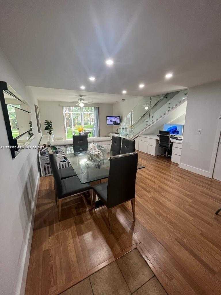 Small Image of 1380 CORONADO RD, Weston Number 5