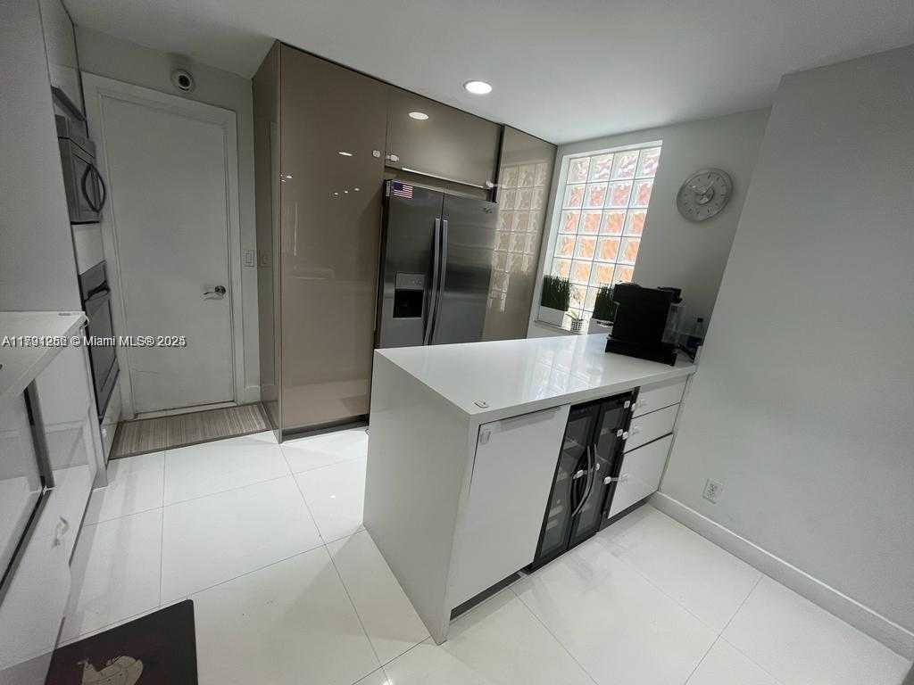 Small Image of 1380 CORONADO RD, Weston Number 9