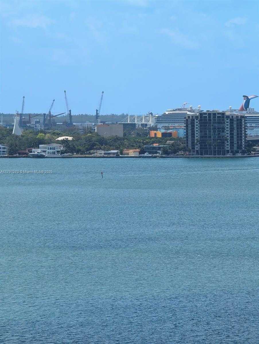 Small Image of 600 NORTH EAST 36TH ST #1804, Miami Number 11