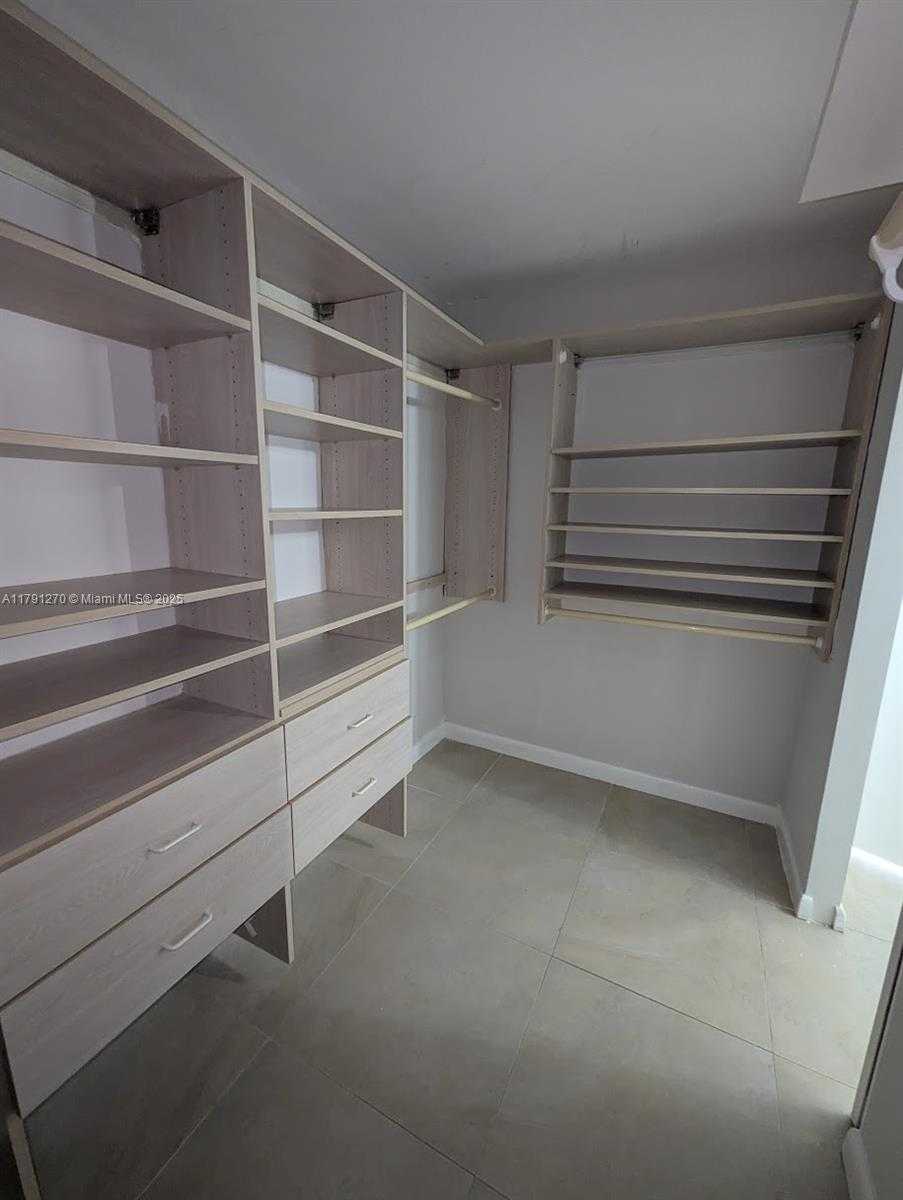 Small Image of 600 NORTH EAST 36TH ST #1804, Miami Number 19