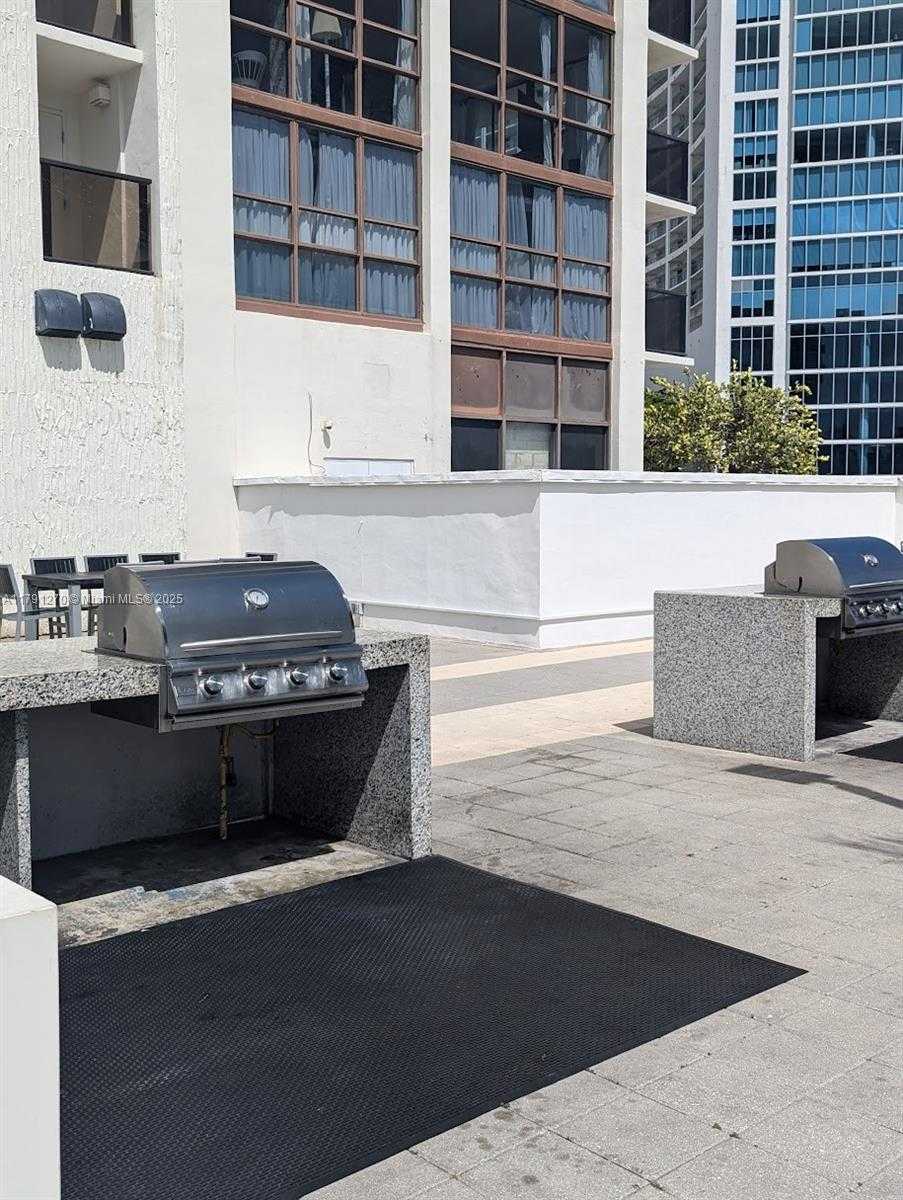 Small Image of 600 NORTH EAST 36TH ST #1804, Miami Number 27