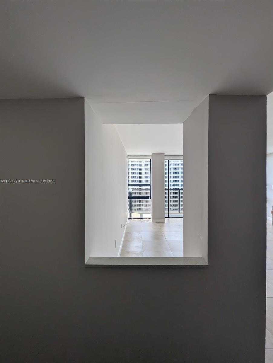 Small Image of 600 NORTH EAST 36TH ST #1804, Miami Number 6