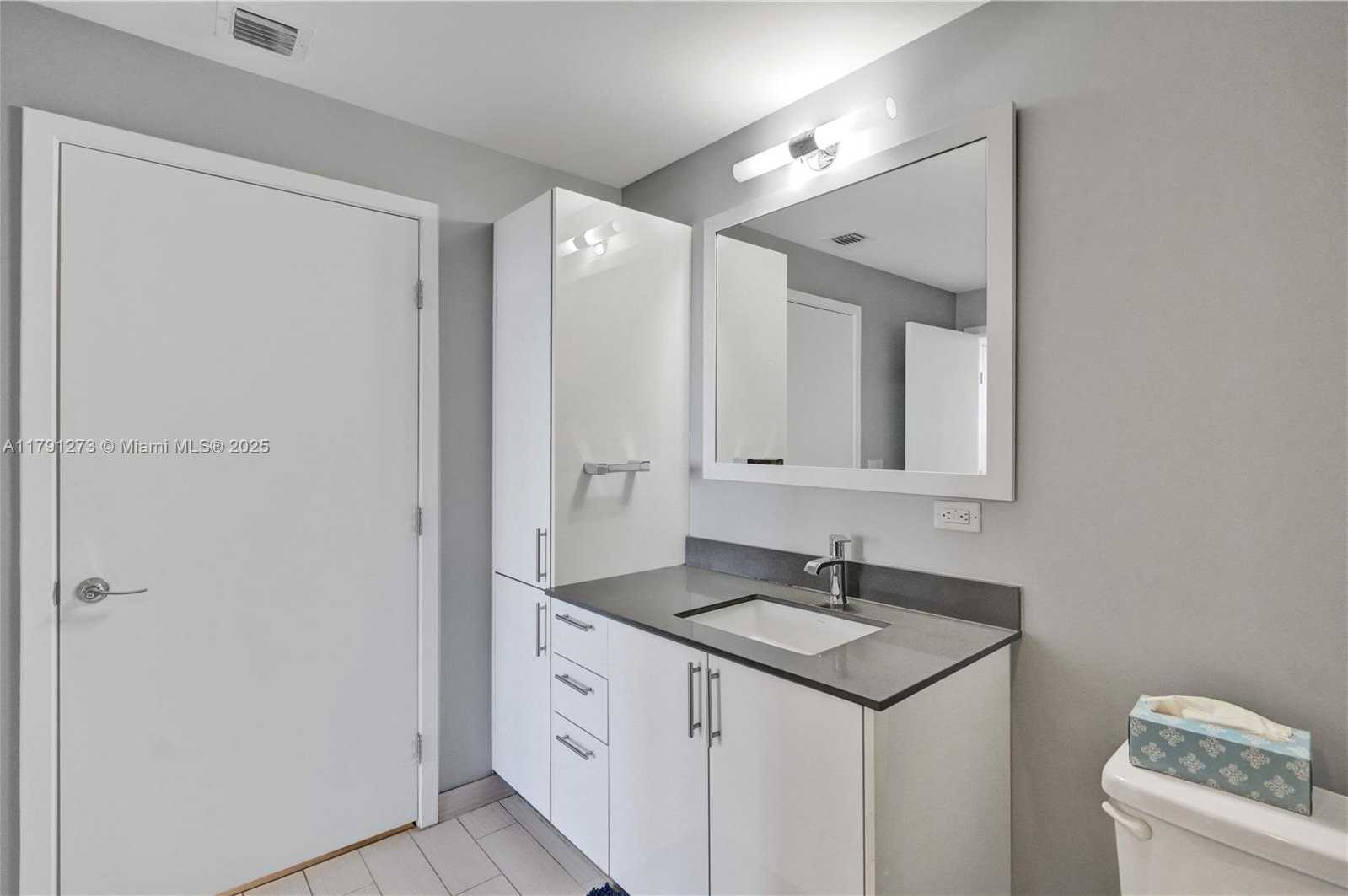 Small Image of 999 SOUTH WEST 1ST AVE #1710, Miami Number 18