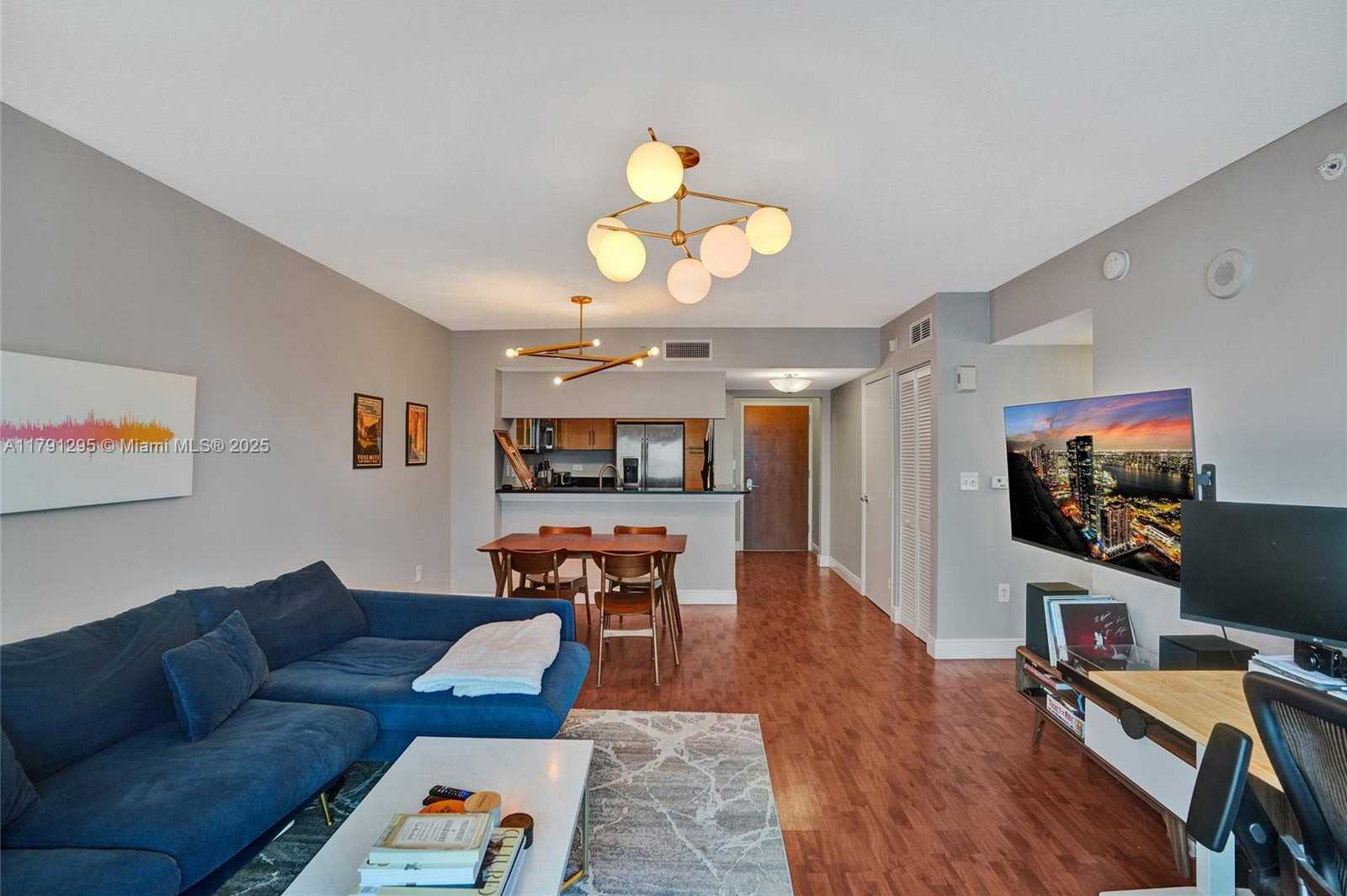 Small Image of 31 SOUTH EAST 5TH ST #1505, Miami Number 16