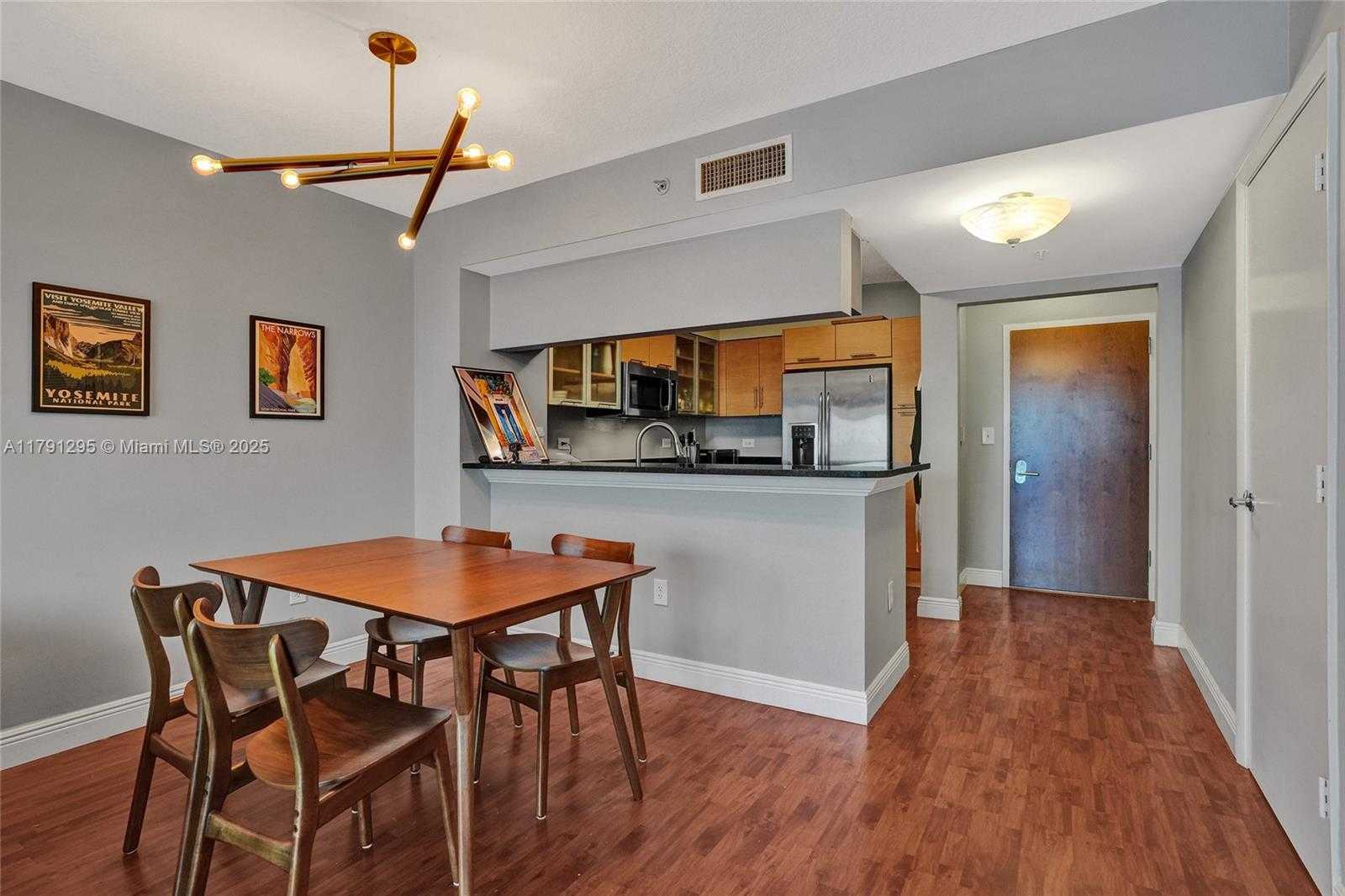 Small Image of 31 SOUTH EAST 5TH ST #1505, Miami Number 8
