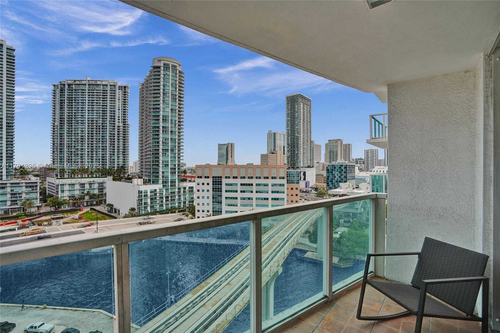Small Image of 31 SOUTH EAST 5TH ST #1505, Miami Number 9