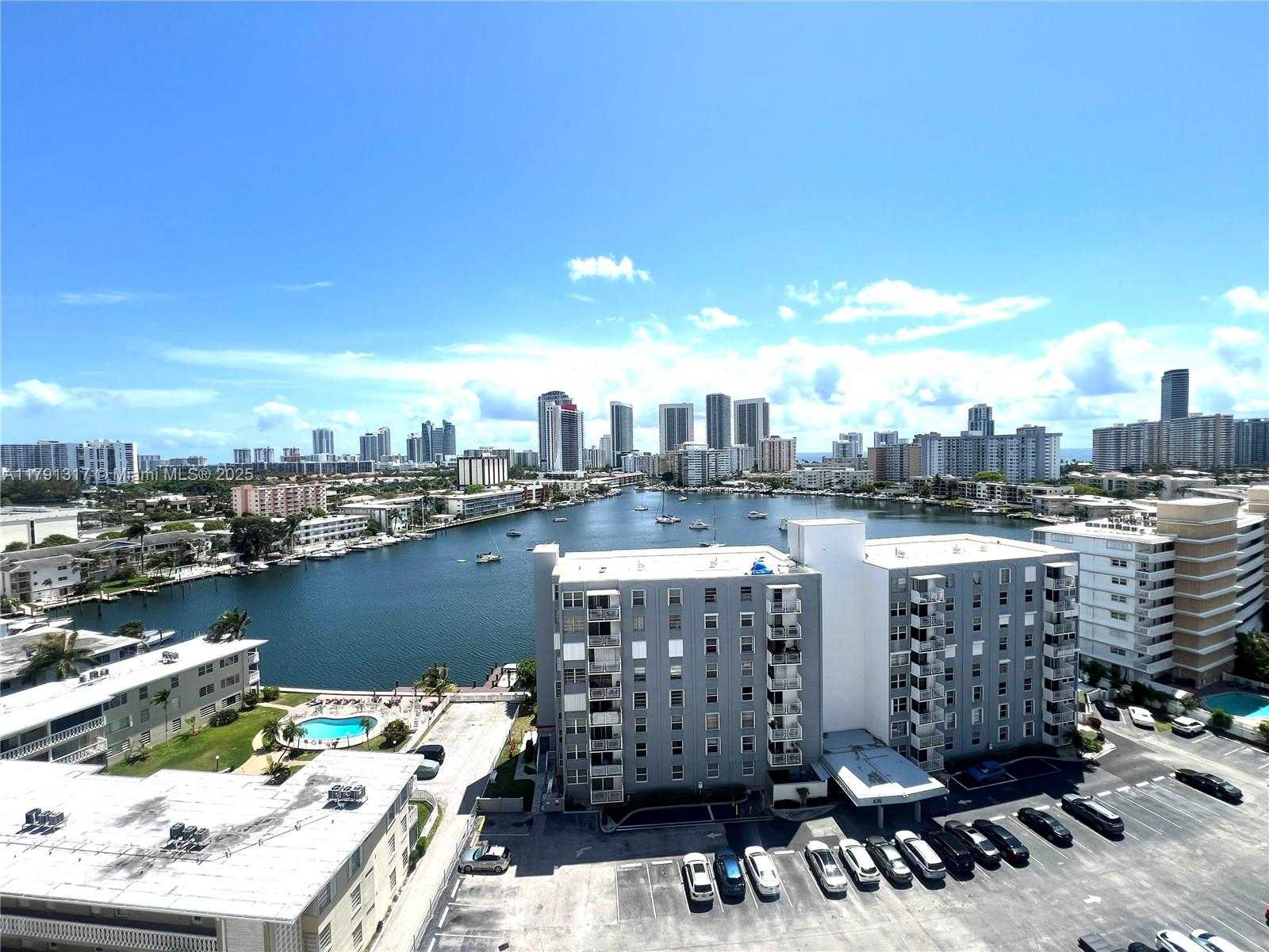 Small Image of 437 GOLDEN ISLES DR #14G, Hallandale Beach Number 22